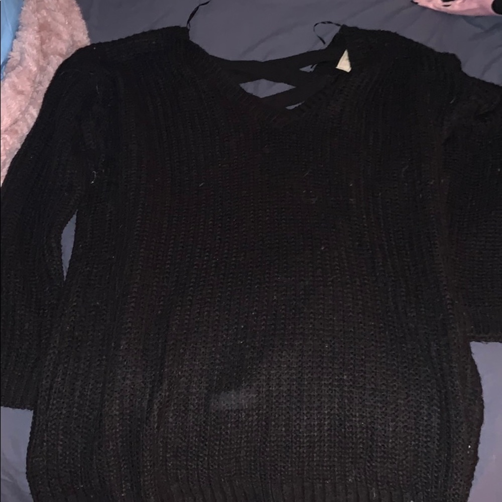 Cross cross back black sweater juniors xl